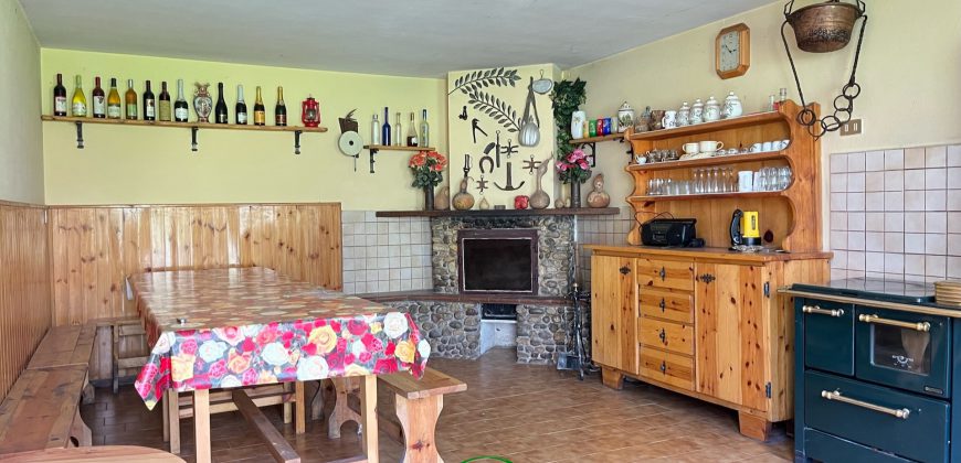 RUSTICO CON TERRENI