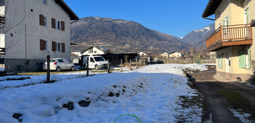 PORZIONE DI CASA AL GREZZO A CASTELNUOVO