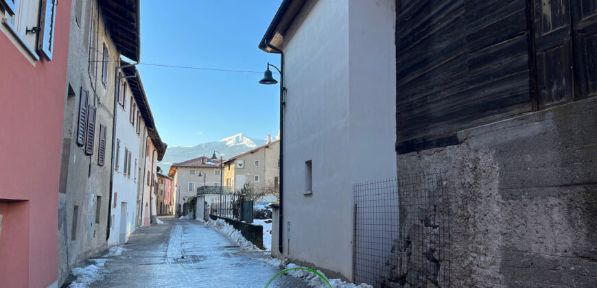 PORZIONE DI CASA AL GREZZO A CASTELNUOVO