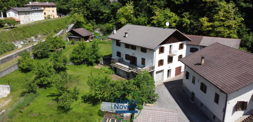 CASA SINGOLA CON GIARDINO E TERRAZZO