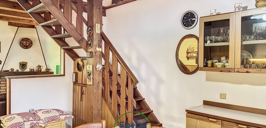 PORZIONE DI CASA CON GIARDINO