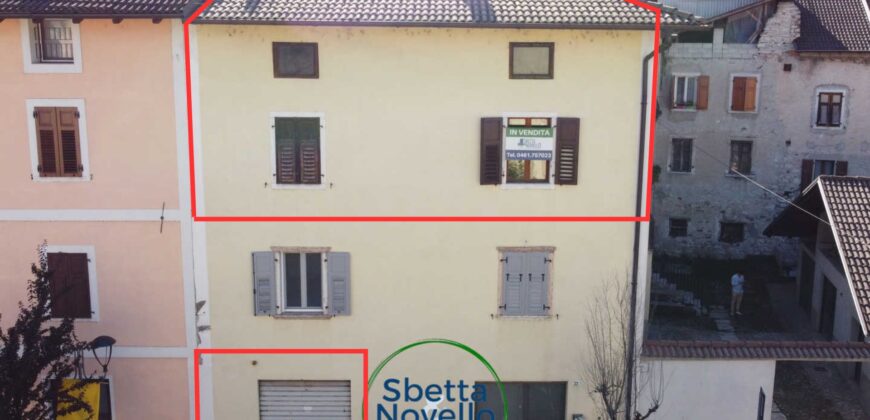 APPARTAMENTO IN CENTRO CON AVVOLTI E GARAGE