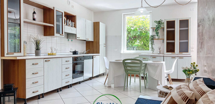 APPARTAMENTO DUE CAMERE CON GIARDINO E TERRAZZO