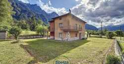 CASA SINGOLA NELLA NATURA