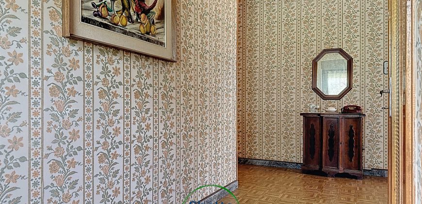 CASA SINGOLA NELLA NATURA