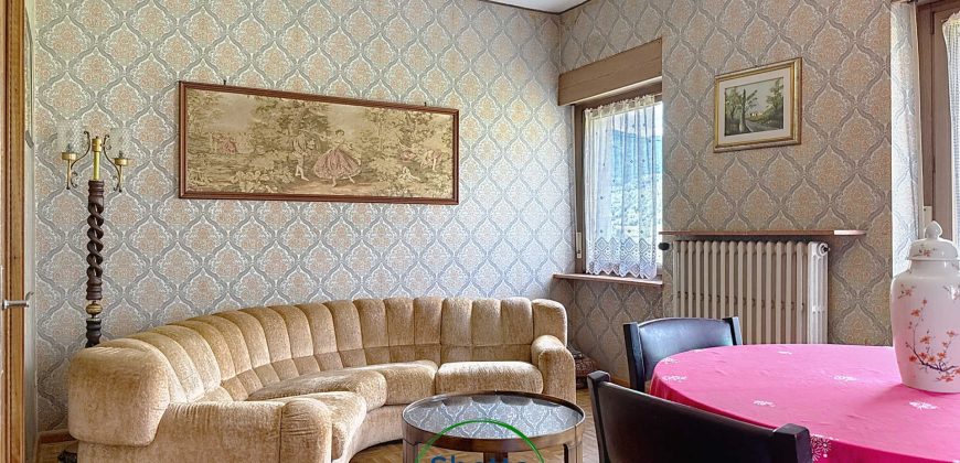 CASA SINGOLA NELLA NATURA