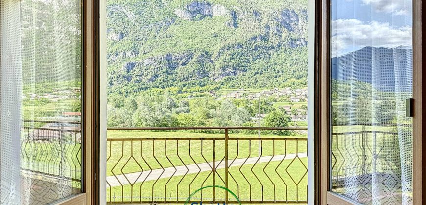 CASA SINGOLA NELLA NATURA