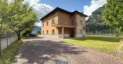 CASA SINGOLA NELLA NATURA