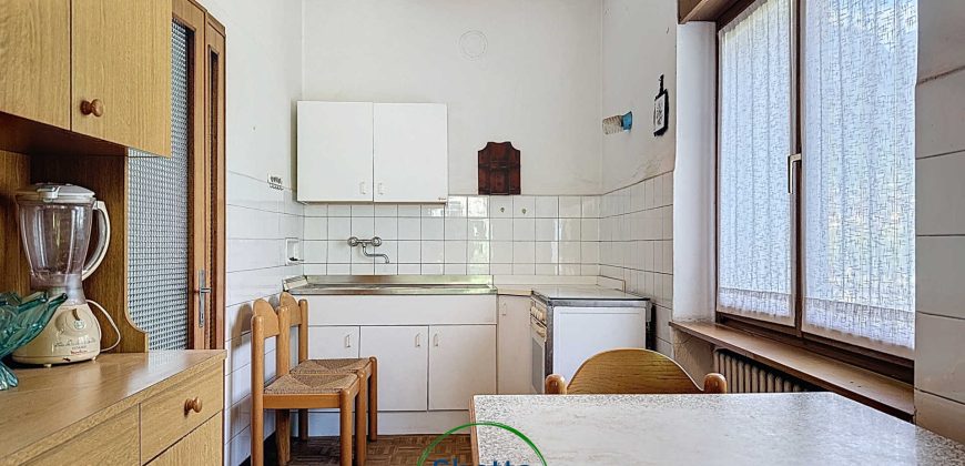 CASA SINGOLA NELLA NATURA