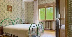 CASA SINGOLA NELLA NATURA