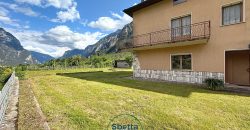 CASA SINGOLA NELLA NATURA