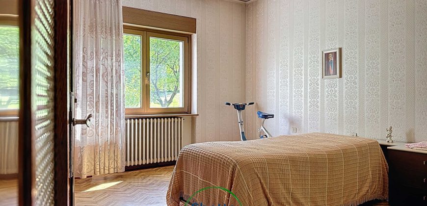 CASA SINGOLA NELLA NATURA