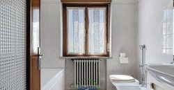 CASA SINGOLA NELLA NATURA
