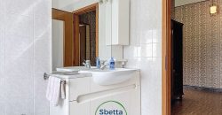CASA SINGOLA NELLA NATURA
