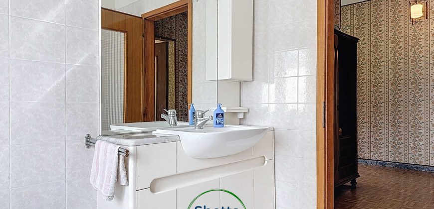 CASA SINGOLA NELLA NATURA