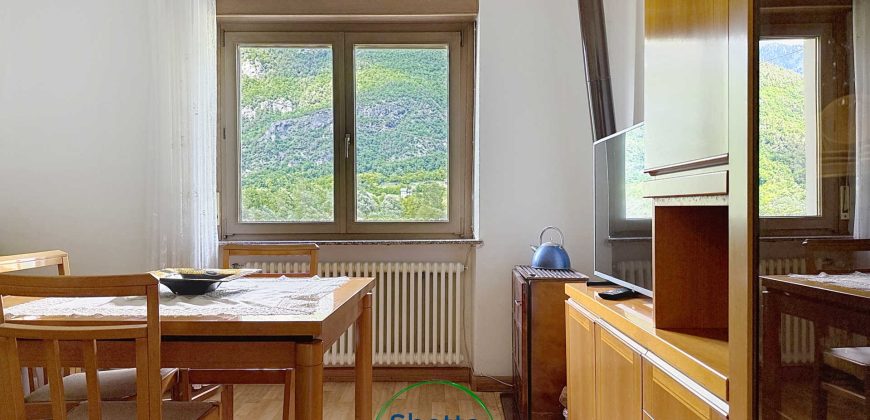 CASA SINGOLA NELLA NATURA