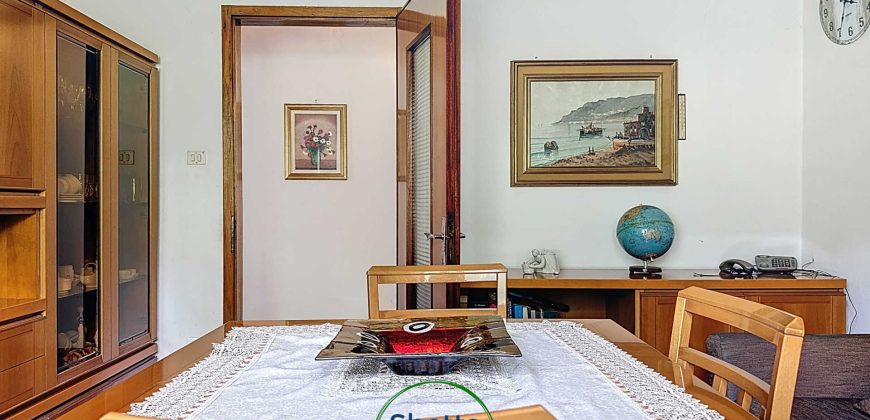 CASA SINGOLA NELLA NATURA