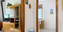 CASA SINGOLA NELLA NATURA