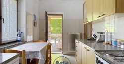 CASA SINGOLA NELLA NATURA