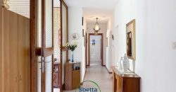 CASA SINGOLA NELLA NATURA