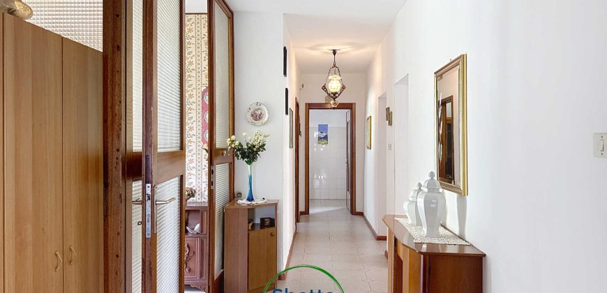 CASA SINGOLA NELLA NATURA