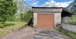 CASA SINGOLA NELLA NATURA