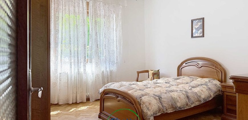 CASA SINGOLA NELLA NATURA