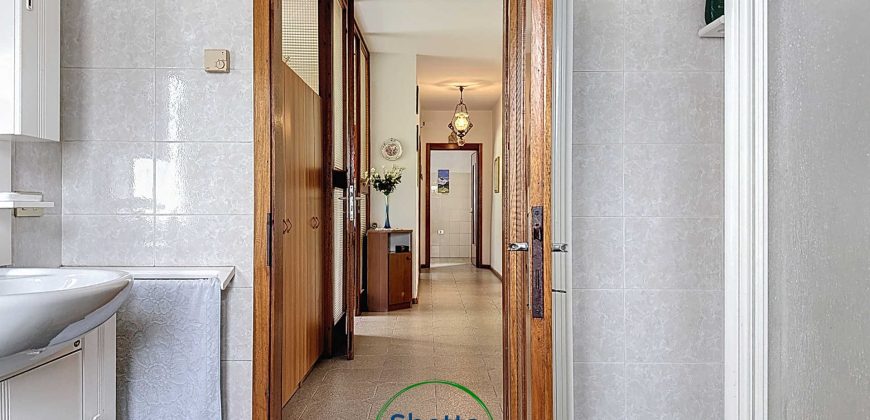 CASA SINGOLA NELLA NATURA