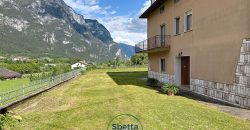 CASA SINGOLA NELLA NATURA