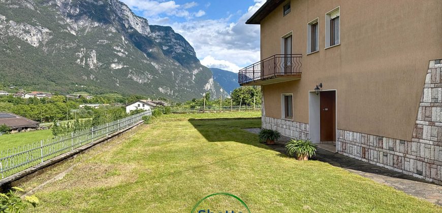 CASA SINGOLA NELLA NATURA