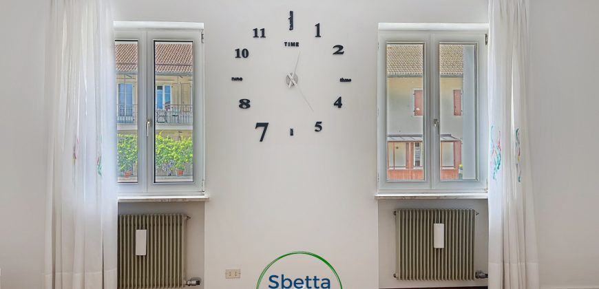 APPARTAMENTO CON TRE CAMERE IN CENTRO