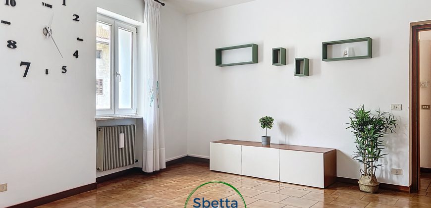 APPARTAMENTO CON TRE CAMERE IN CENTRO