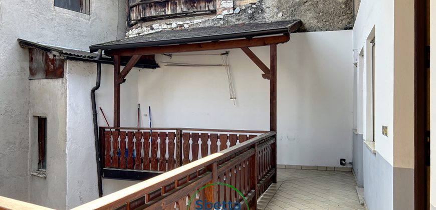 APPARTAMENTO CON TRE CAMERE IN CENTRO