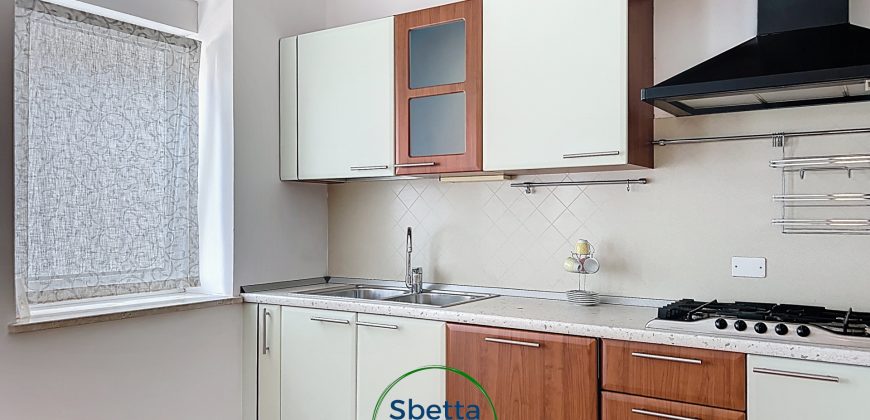 APPARTAMENTO CON TRE CAMERE IN CENTRO