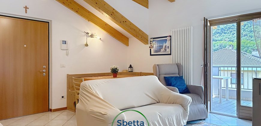 BILOCALE CON TERRAZZO A VELA