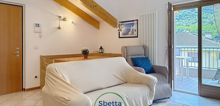 BILOCALE CON TERRAZZO A VELA