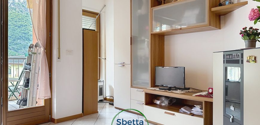 BILOCALE CON TERRAZZO A VELA