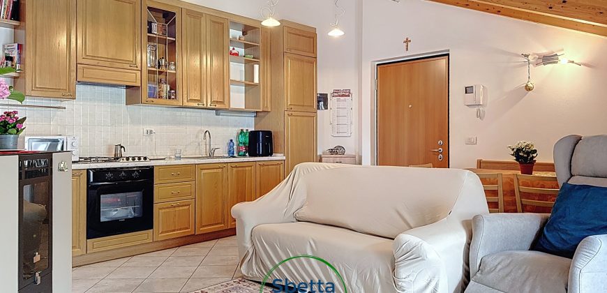 BILOCALE CON TERRAZZO A VELA
