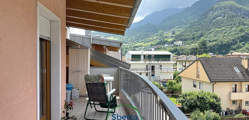 BILOCALE CON TERRAZZO A VELA