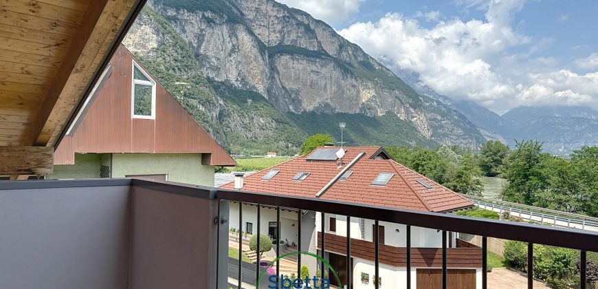 BILOCALE CON TERRAZZO A VELA