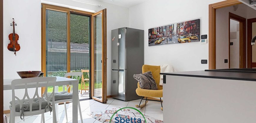BILOCALE CON GIARDINO E GARAGE A BESENELLO