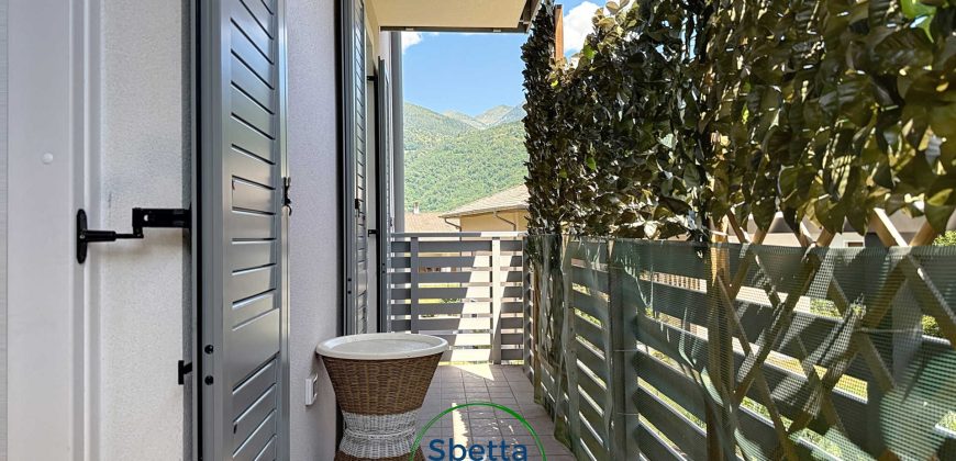 APPARTAMENTO CON DUE CAMERE E DUE GARAGE