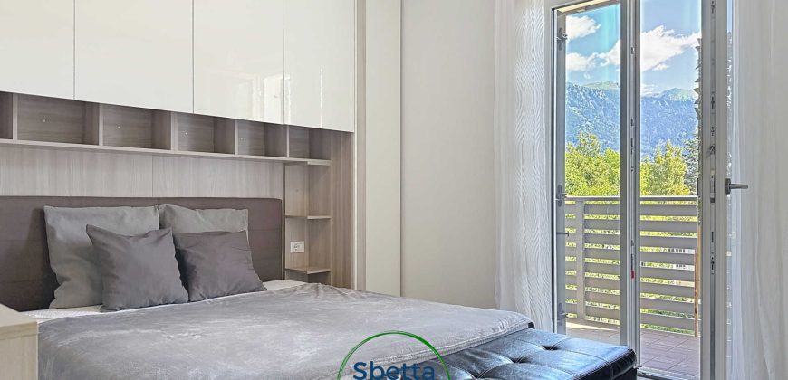 APPARTAMENTO CON DUE CAMERE E DUE GARAGE