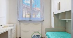 APPARTAMENTO CON DUE CAMERE E DUE GARAGE
