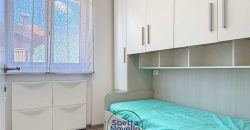 APPARTAMENTO CON DUE CAMERE E DUE GARAGE