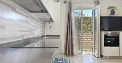 APPARTAMENTO CON DUE CAMERE E DUE GARAGE