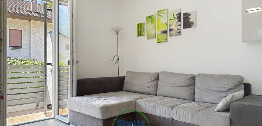APPARTAMENTO CON DUE CAMERE E DUE GARAGE