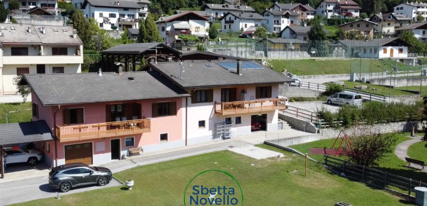 CASA BIFAMILIARE CON GIARDINO
