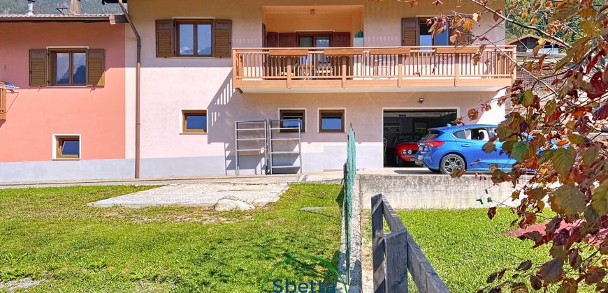 CASA BIFAMILIARE CON GIARDINO