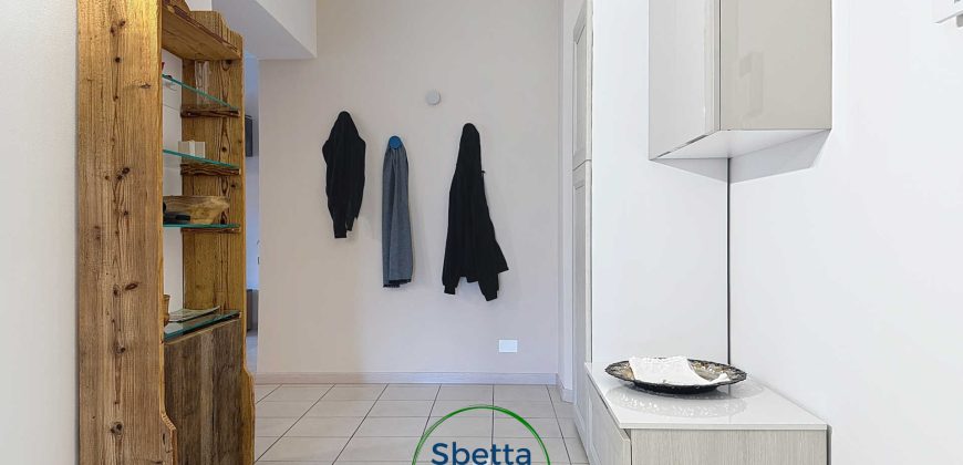 CASA BIFAMILIARE CON GIARDINO